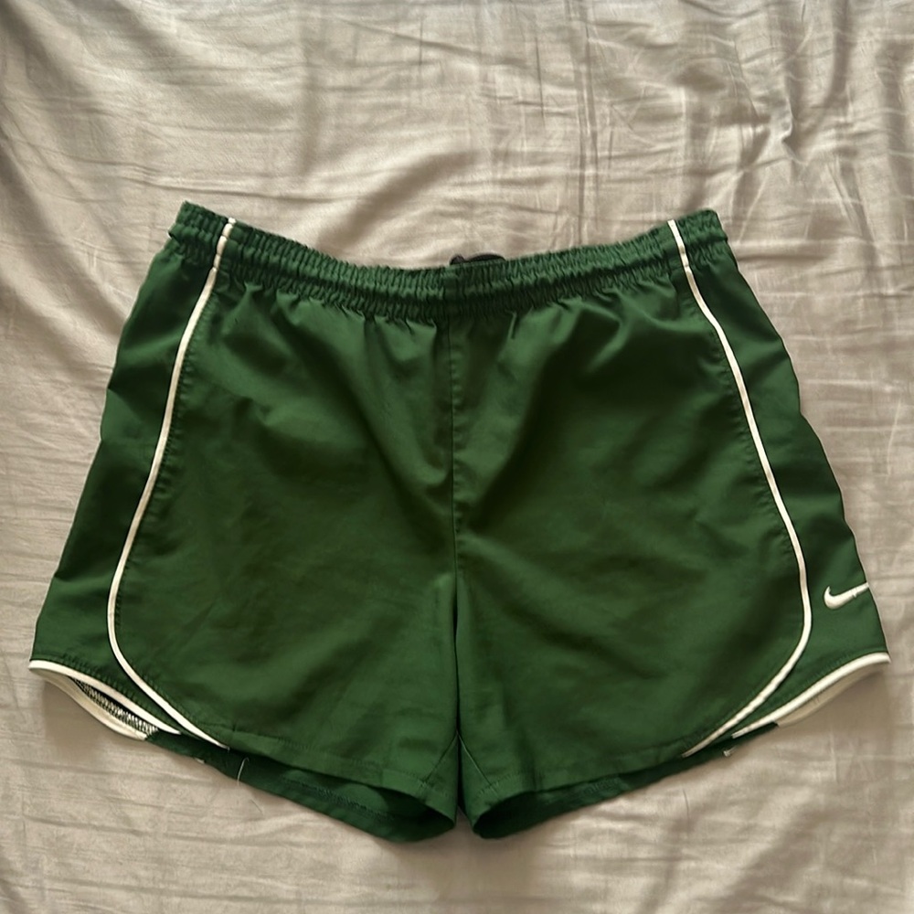 Nike fit dry shorts green